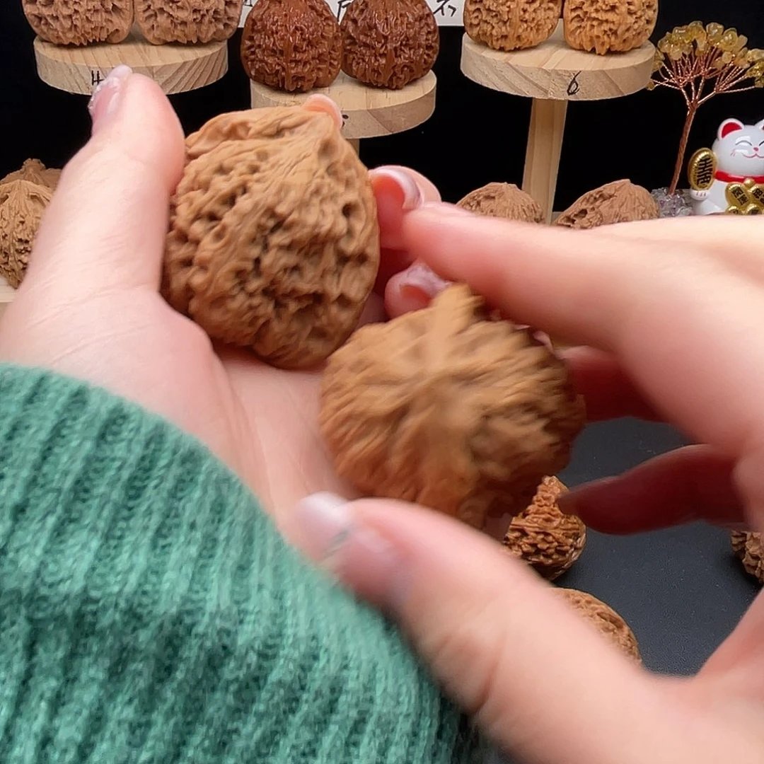 Y***.文玩核桃吊坠南疆石