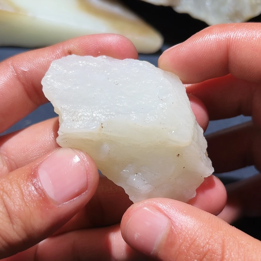 和田玉未镶嵌珠宝奇石