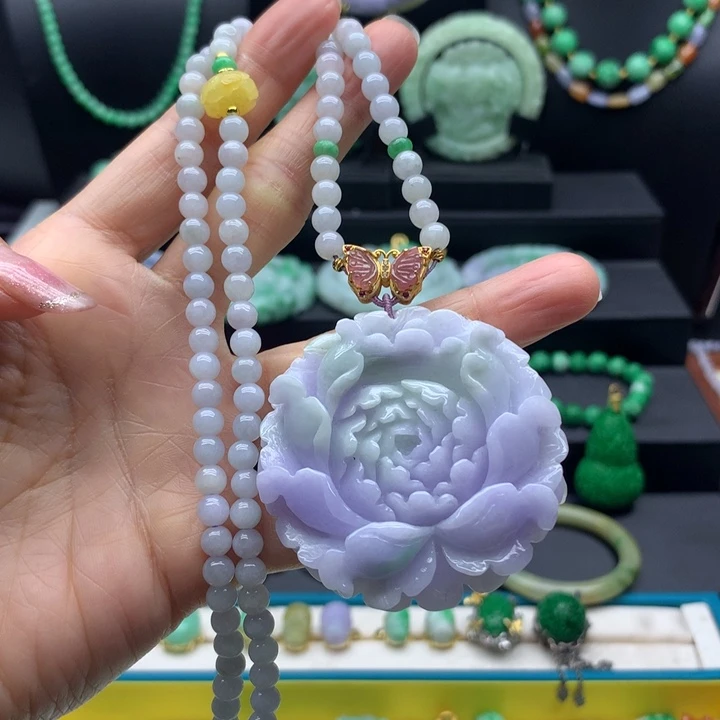 翡翠未镶嵌颈饰翡翠花