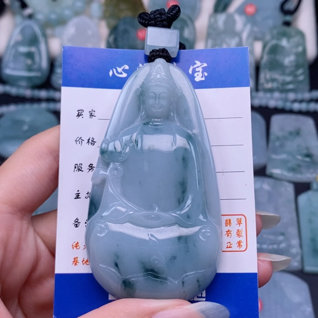 翡翠未镶嵌颈饰素衣