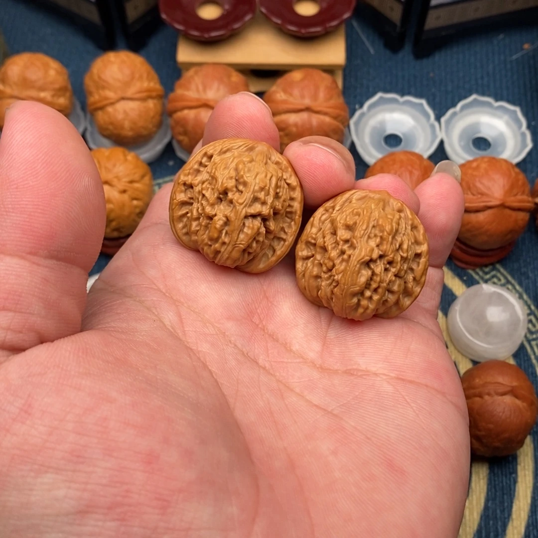 小****把件文玩核桃四座楼