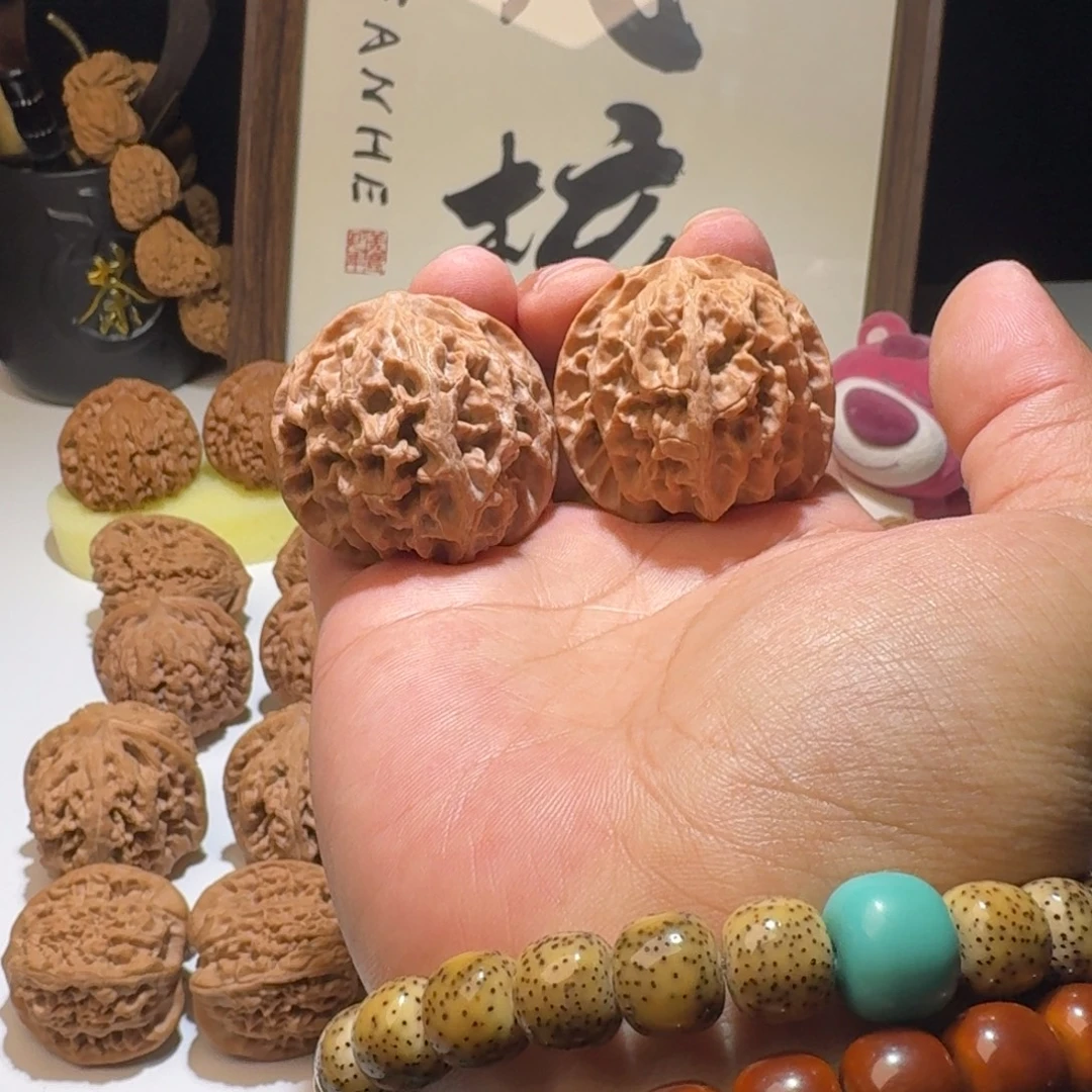文玩核桃吊坠40尺寸苹果园