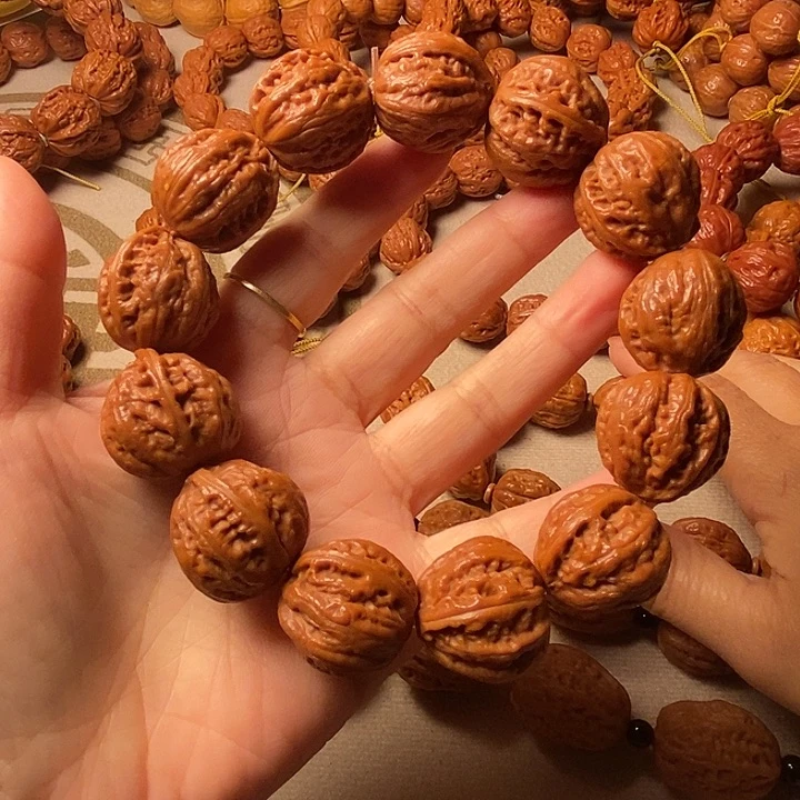文玩核桃手串灯笼