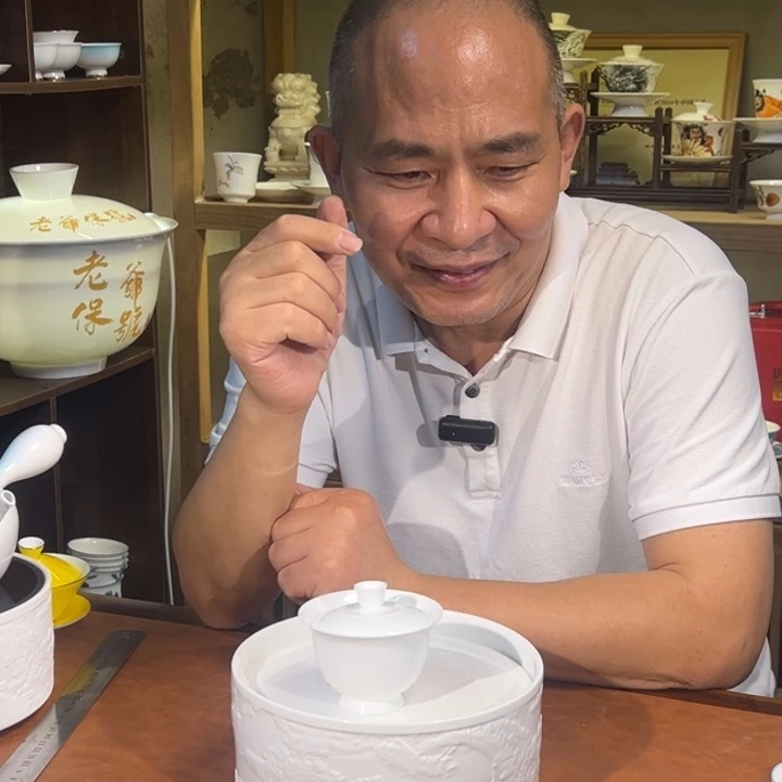 高足盖碗高足盖碗