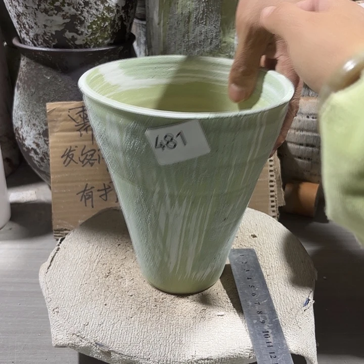 摆件陶高18.5，口16，有孔，481