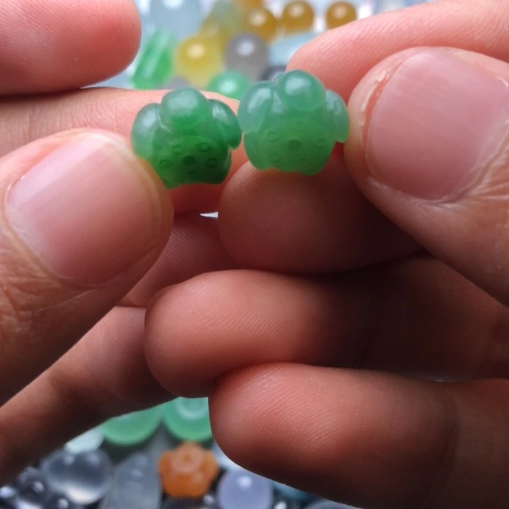 未镶嵌定制翡翠挂件