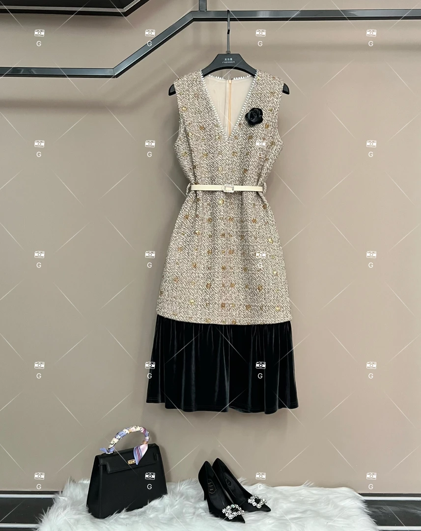 【WW】复古风显瘦默认款式连衣裙女装轻奢秋冬时尚 H-1803