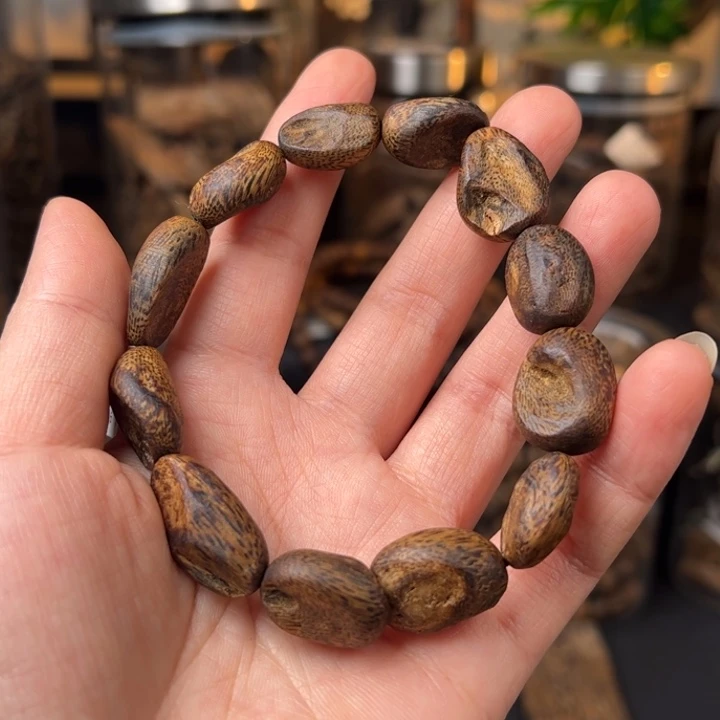 沉香碎屑沉香奇楠淳化老料树丁随形14-14