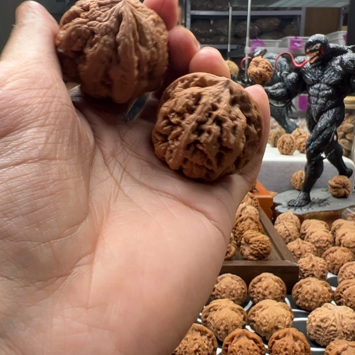 吊坠文玩核桃球筋