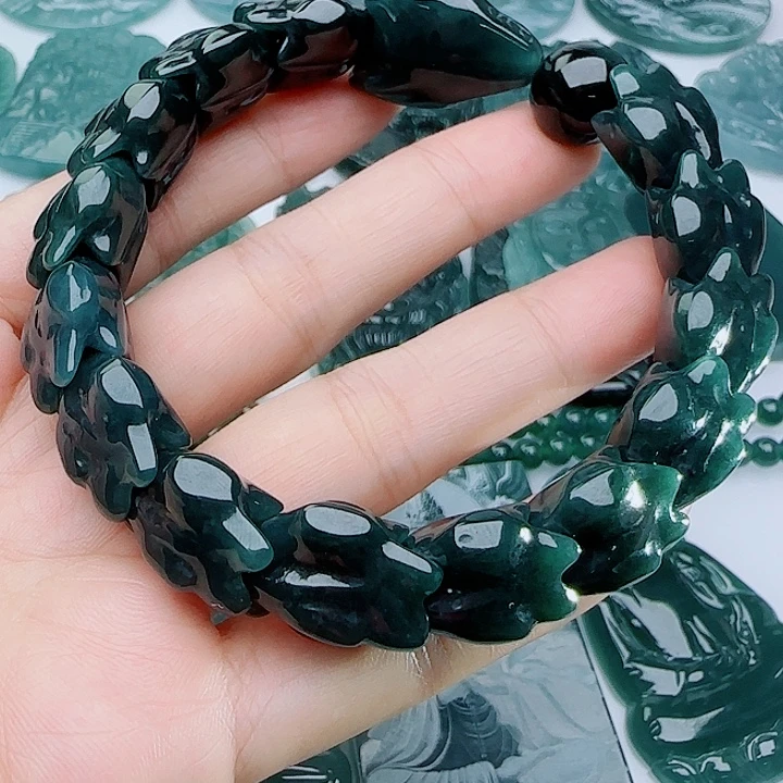 翡翠未镶嵌颈饰多样性发货天然的A货翡翠