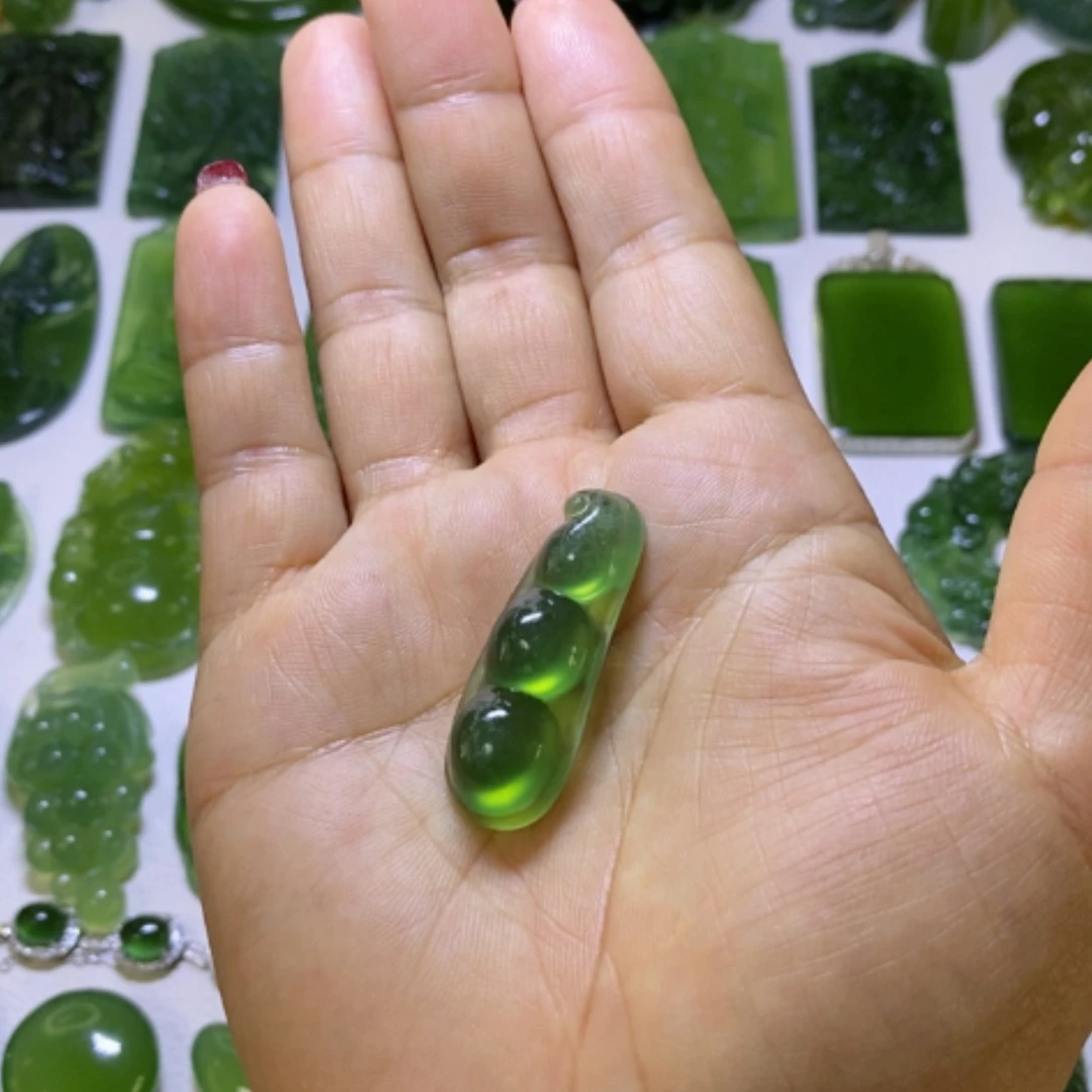 【闪购商品】蛇纹石玉颈饰未镶嵌