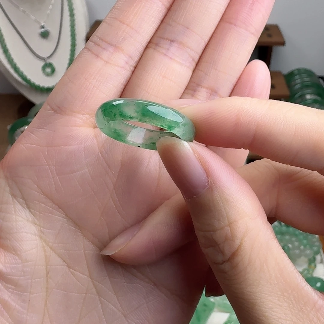 石英质玉未镶嵌戒圈天然非洲翠指环圈口20