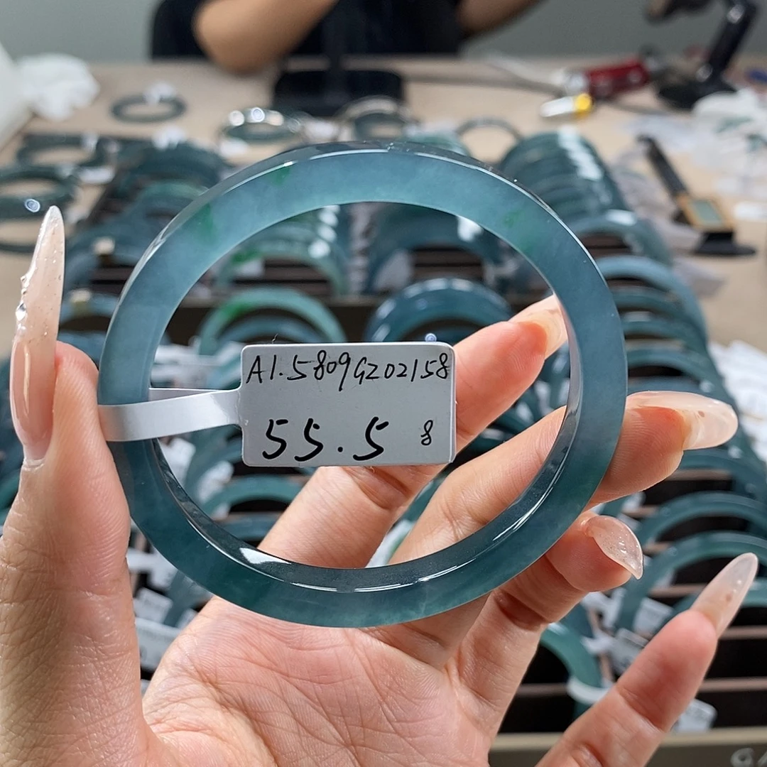 x***o翡翠未镶嵌手镯55.58