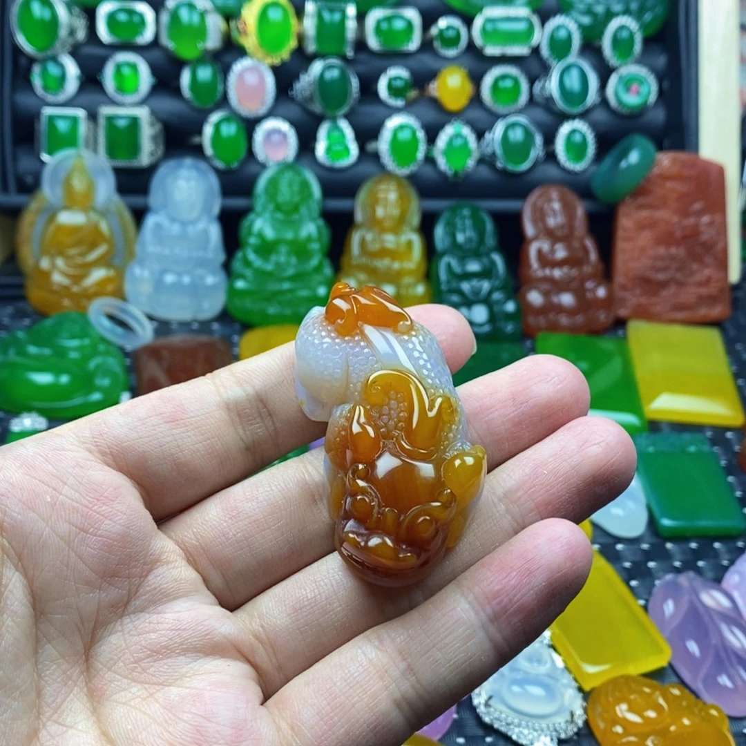 玛瑙/玉髓颈饰未镶嵌