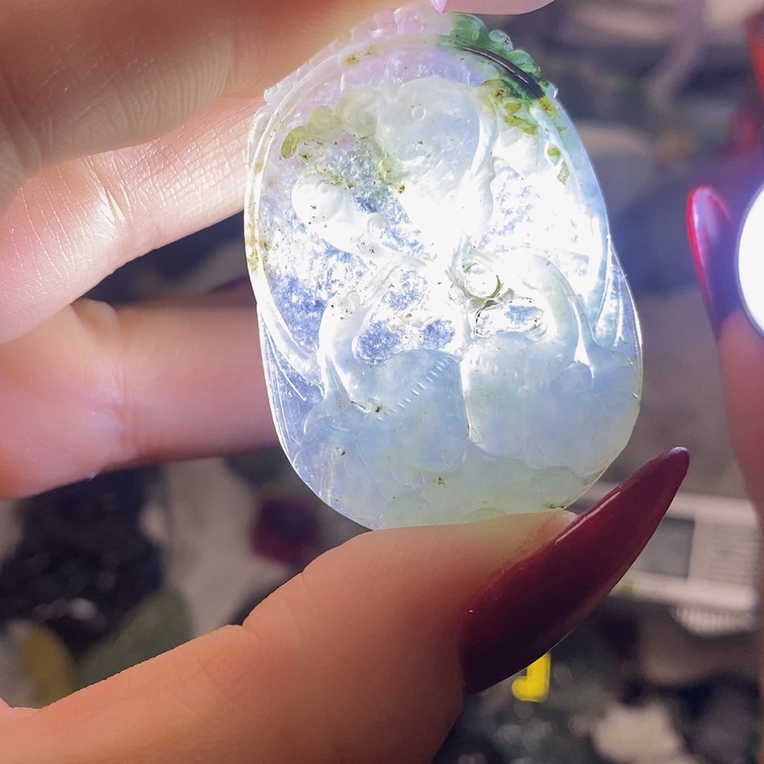 颈饰未镶嵌翡翠真**对天然翡翠