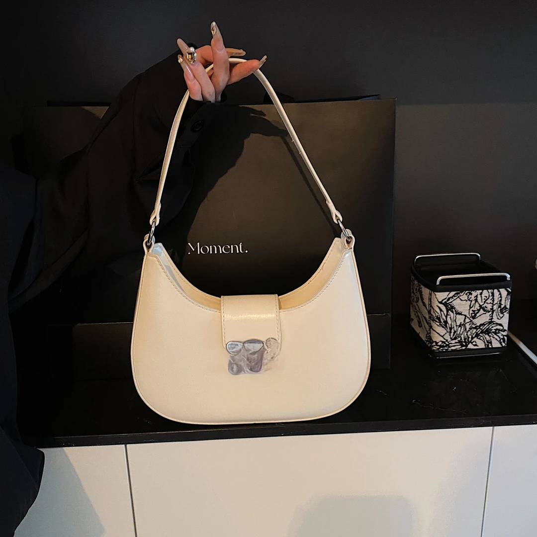 网红爆款高级感小众腋下包复古百搭休闲斜挎洋气女包