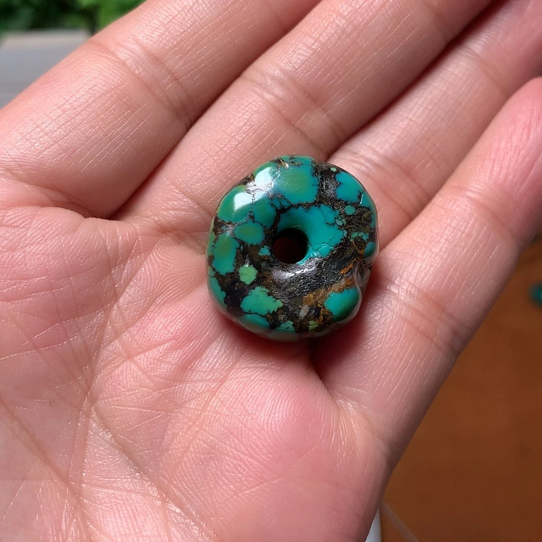 疯***歌绿松石未镶嵌珠宝奇石