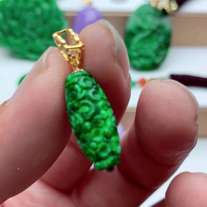 翡翠未镶嵌吊坠(不含链)