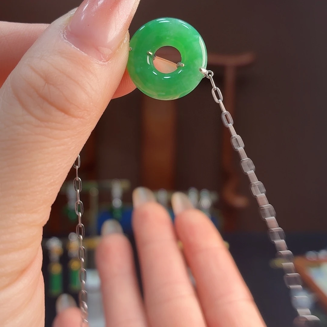 翡翠18K金镶嵌手链手链