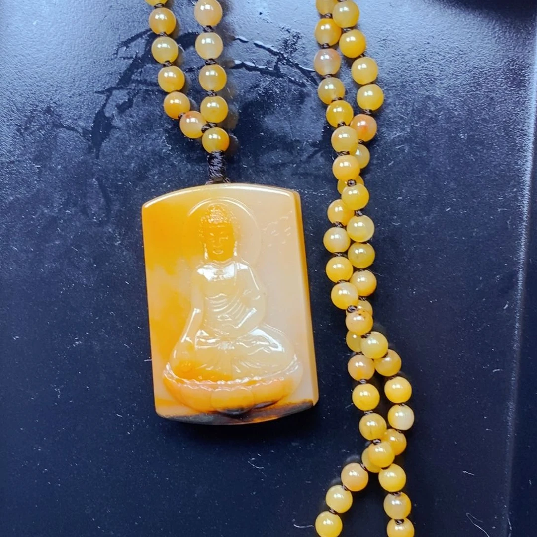 石英质玉（黄龙玉）未镶嵌颈饰