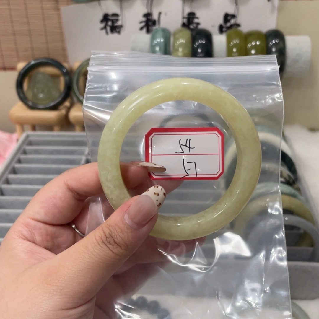 蛇纹石玉手镯未镶嵌废*