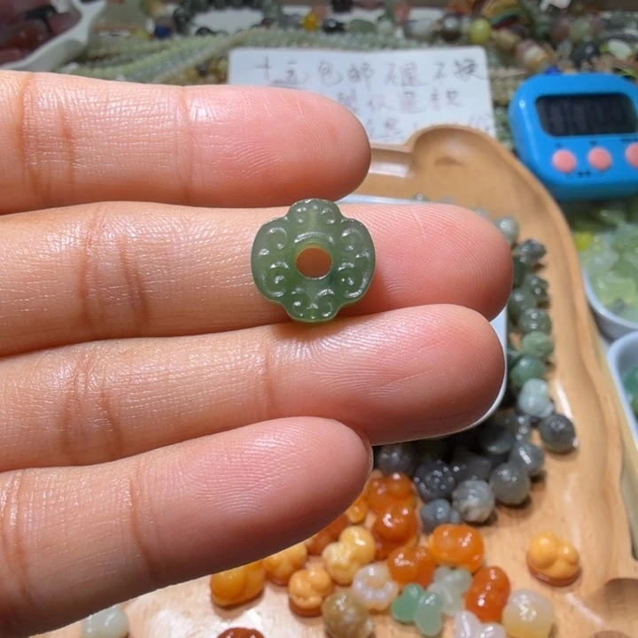 和田玉未镶嵌珠宝半成品阳***雨