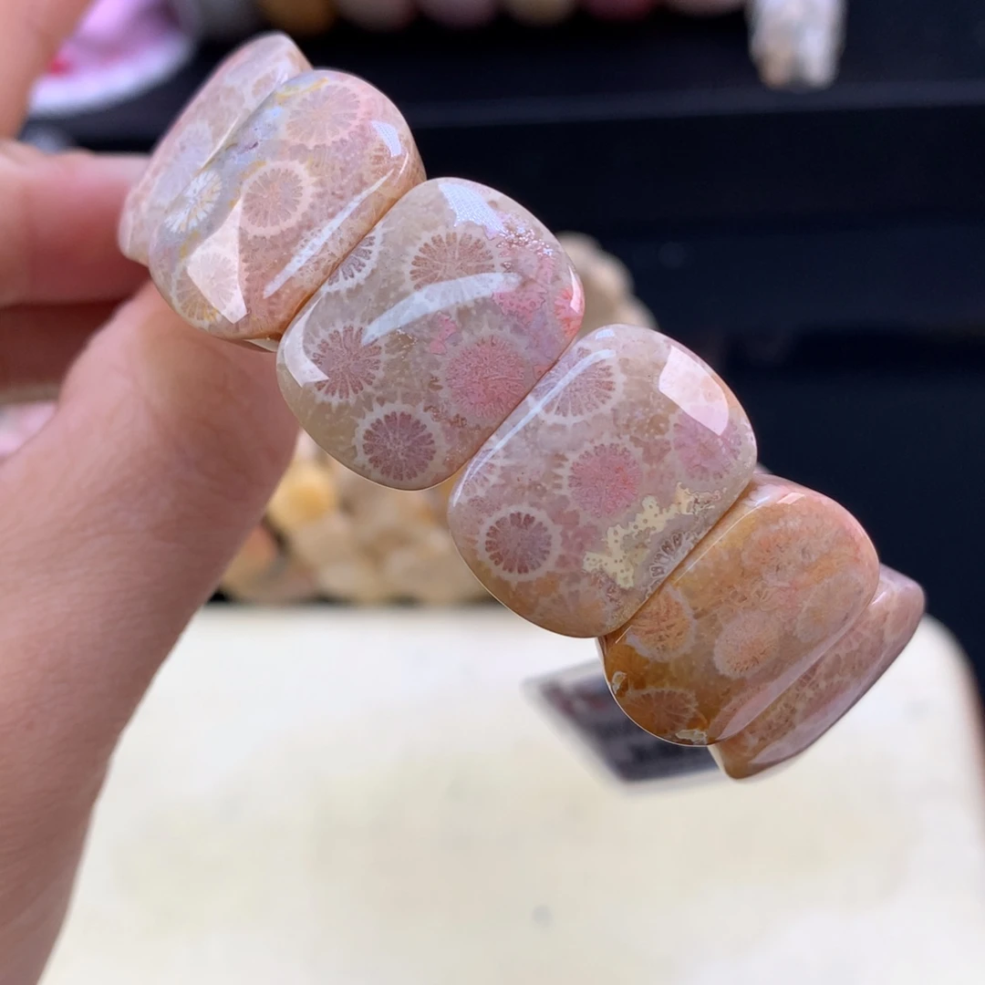 硅化珊瑚（珊瑚玉）未镶嵌吊坠(赠链)五折粉果冻手排（77号）