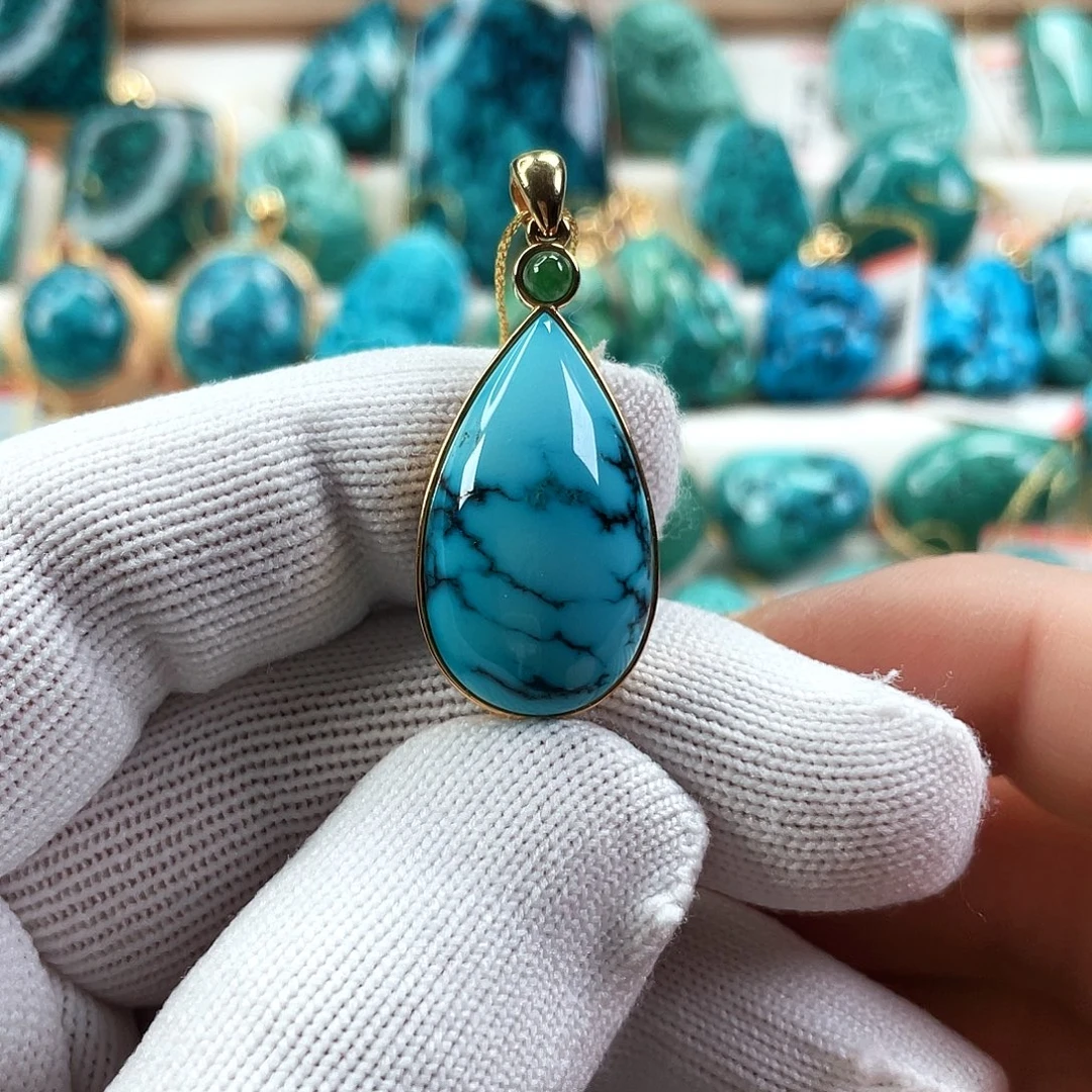 绿松石18K金镶嵌车挂