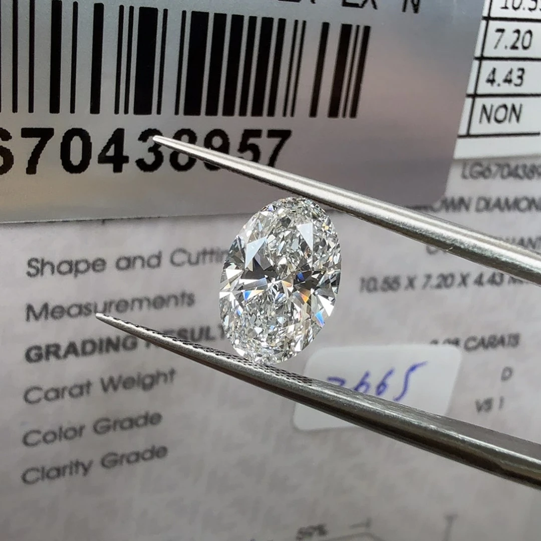 未镶嵌实验室培育钻石椭圆