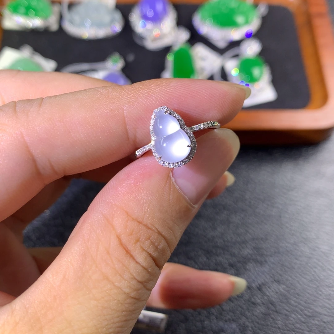 翡翠18K金镶嵌戒指翡翠