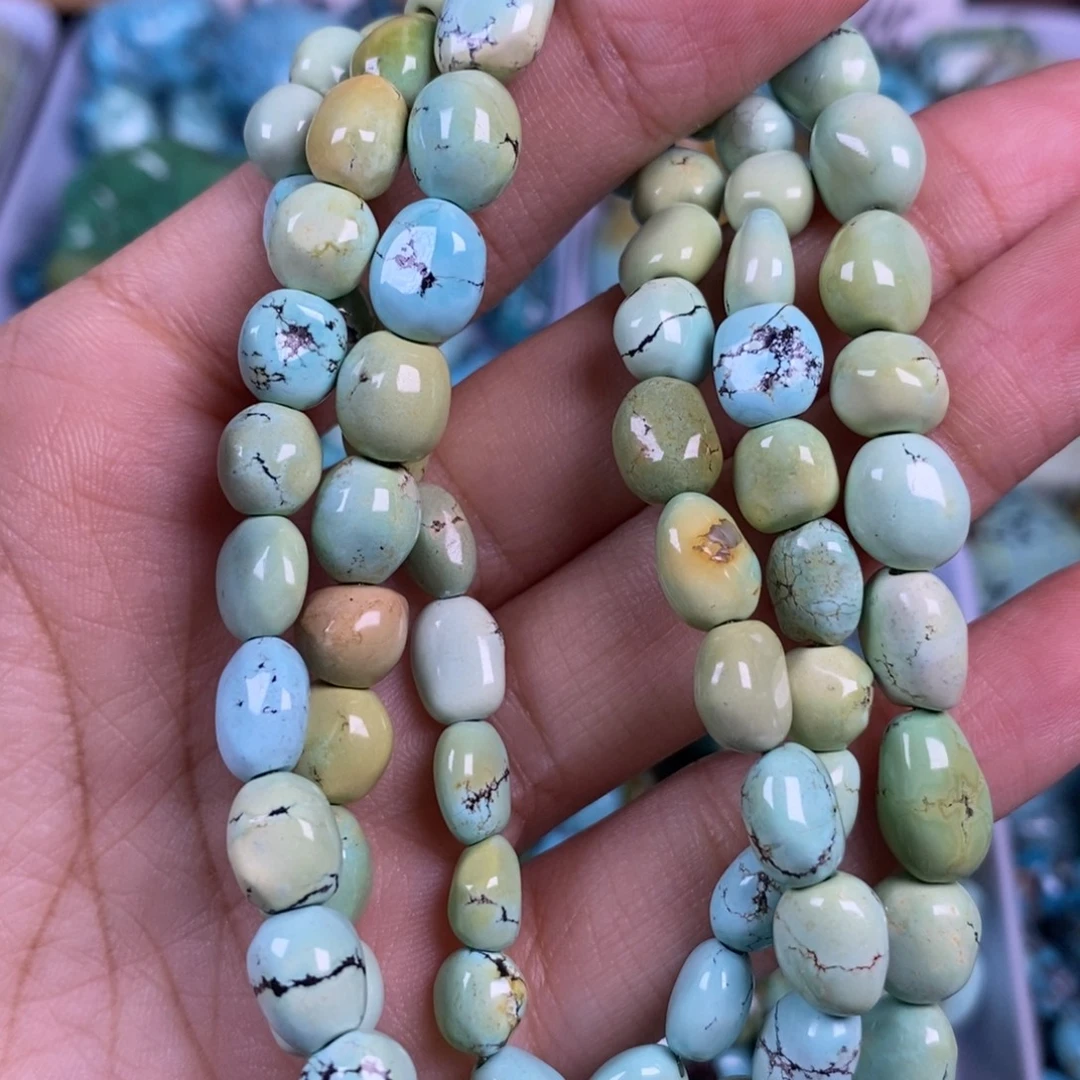 绿松石未镶嵌颈饰