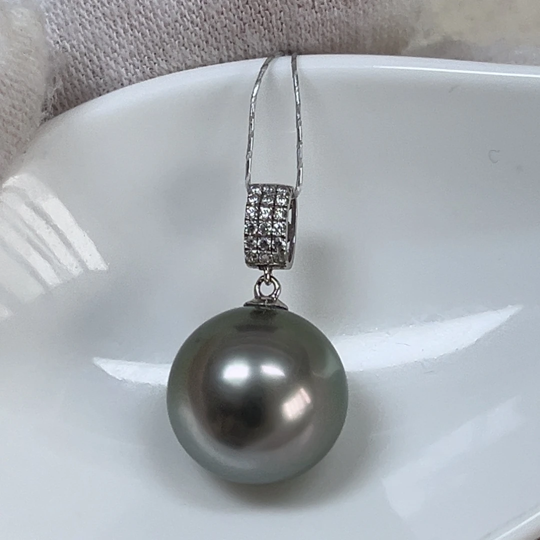 18K金镶嵌海水珍珠颈饰13.5mm