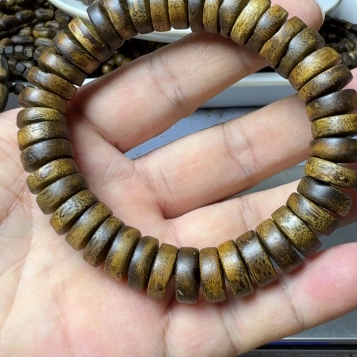 沉香手串ฅ****ฅ乌身手串14克