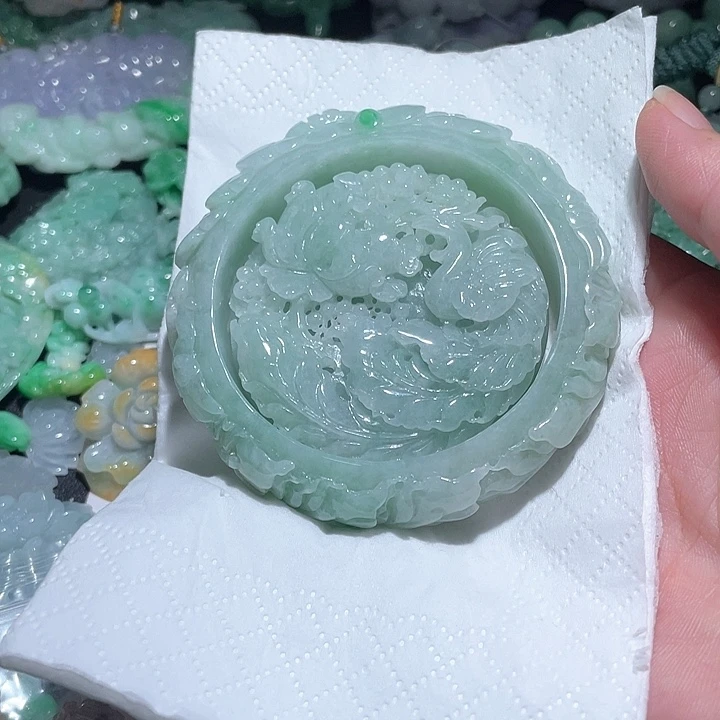 颈饰未镶嵌翡翠天