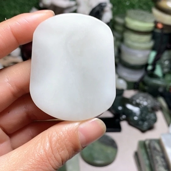 未镶嵌和田玉（糖玉）珠宝半成品伊****e