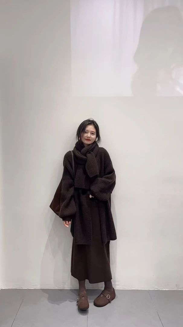 2025秋冬新款韩系中长款针织开衫美拉德慵懒风毛衣女配围巾半身裙