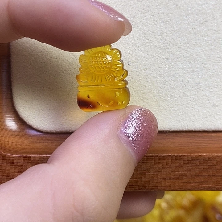 吊坠橄榄核小花盆