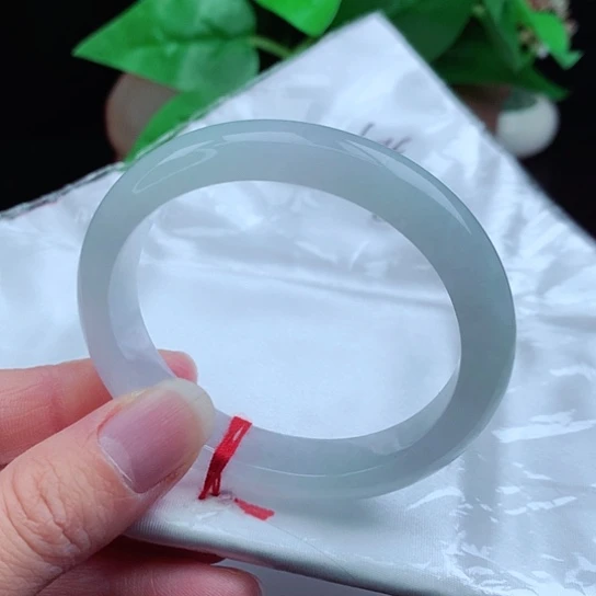 翡翠手镯未镶嵌       贵妃54 白月光