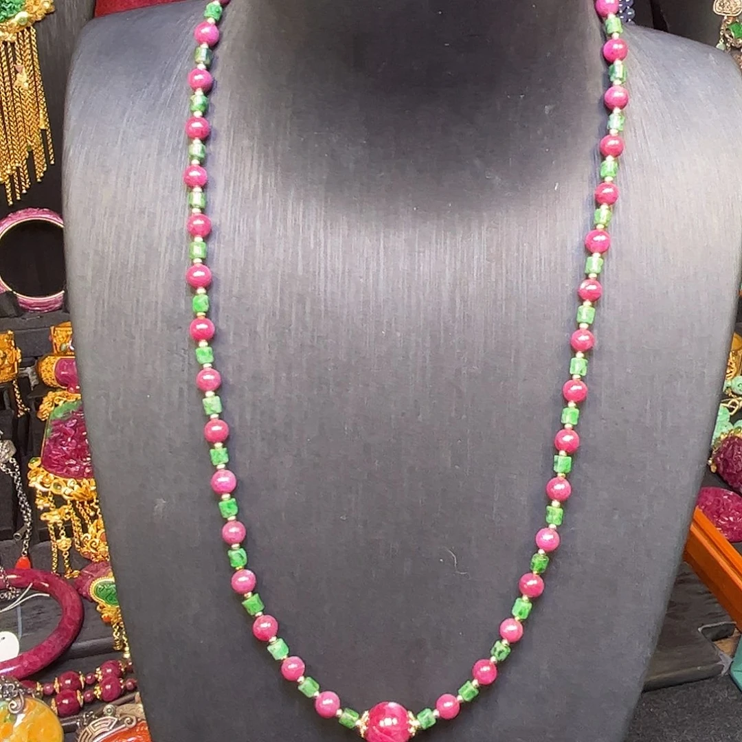 颈饰未镶嵌红宝石