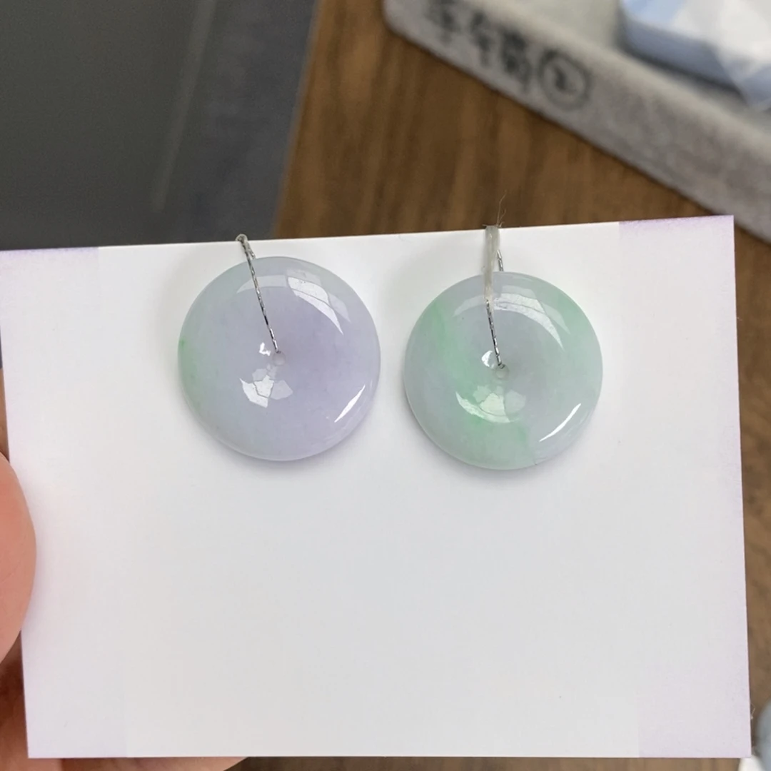 翡翠颈饰未镶嵌乱平安扣