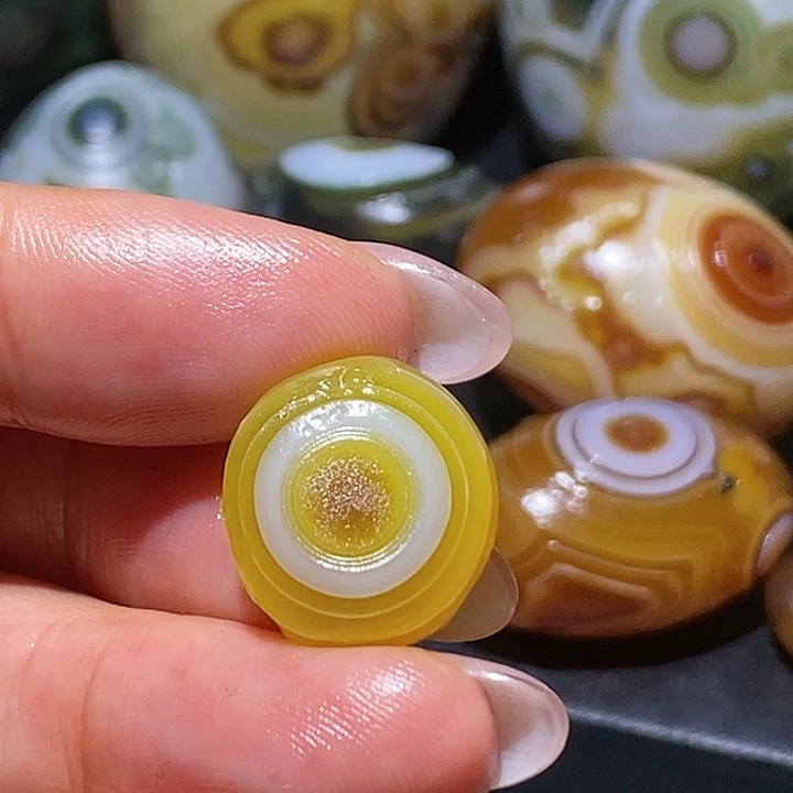骏***刀玛瑙/玉髓未镶嵌珠宝奇石