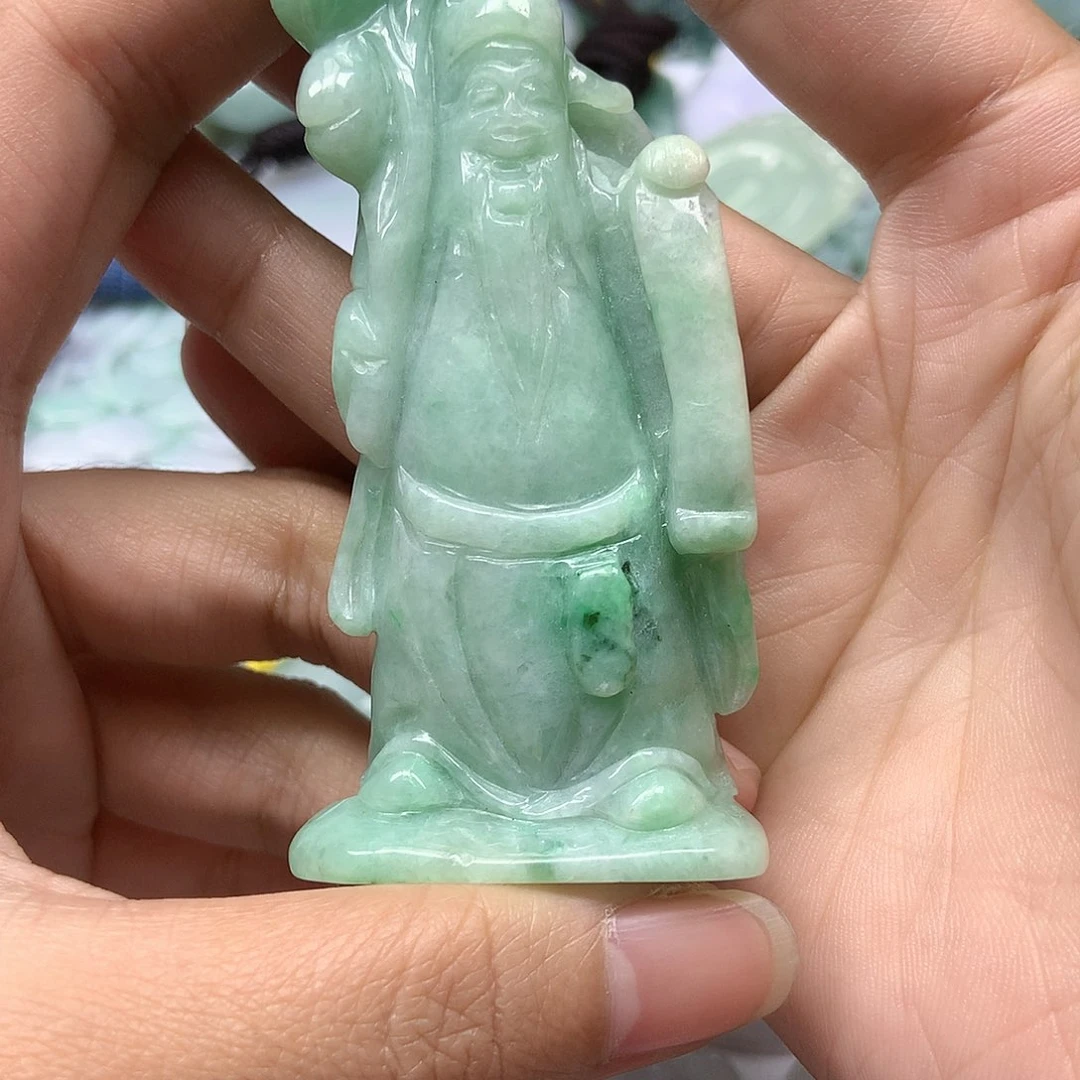 翡翠颈饰未镶嵌秋***?天然翡翠