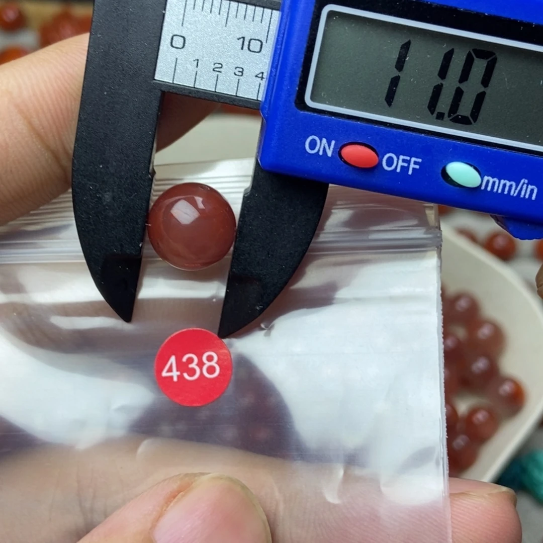 南红玛瑙未镶嵌南红玛瑙有瑕疵