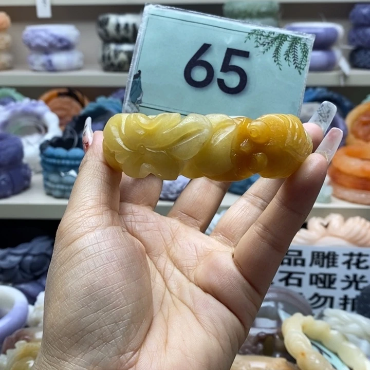 未镶嵌手镯石英岩玉