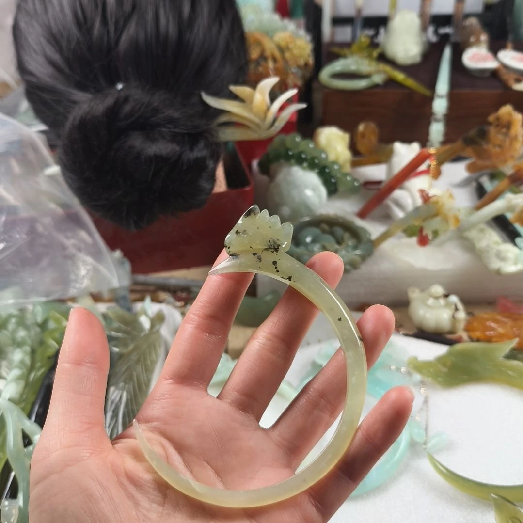 蛇纹石玉发饰合金