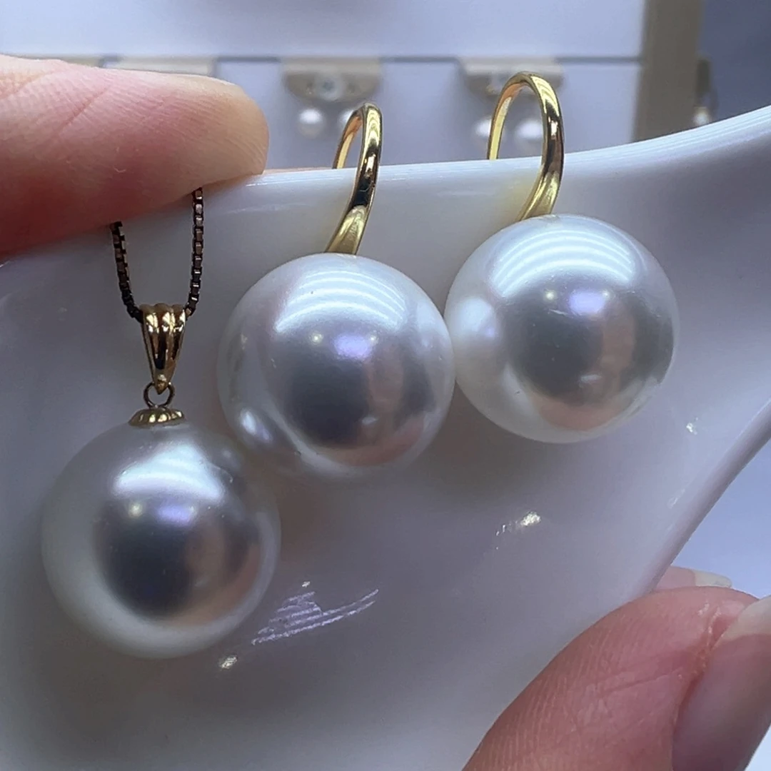 淡水珍珠18K金镶嵌吊坠(赠链)