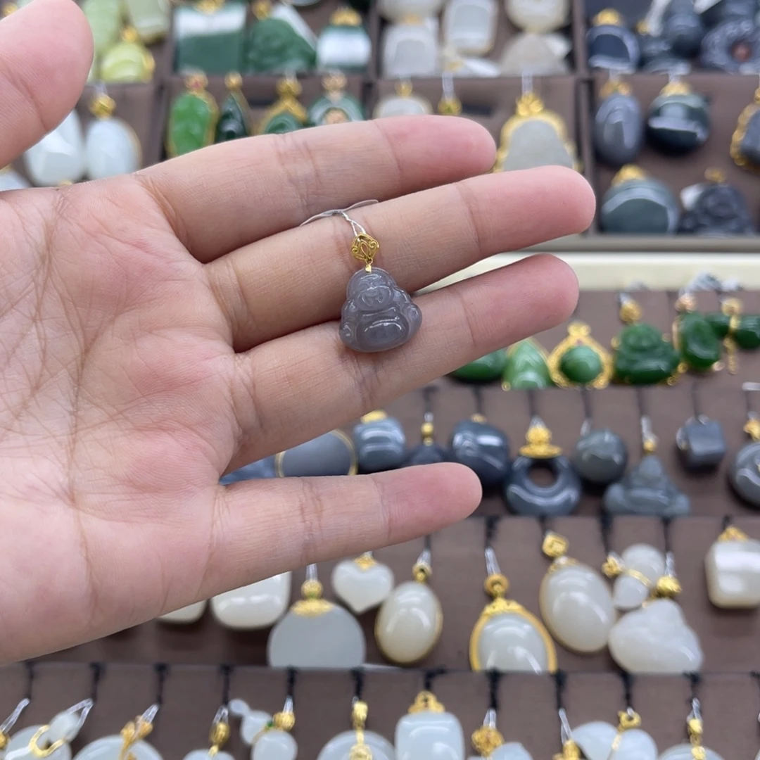 和田玉18K金镶嵌吊坠(赠链)