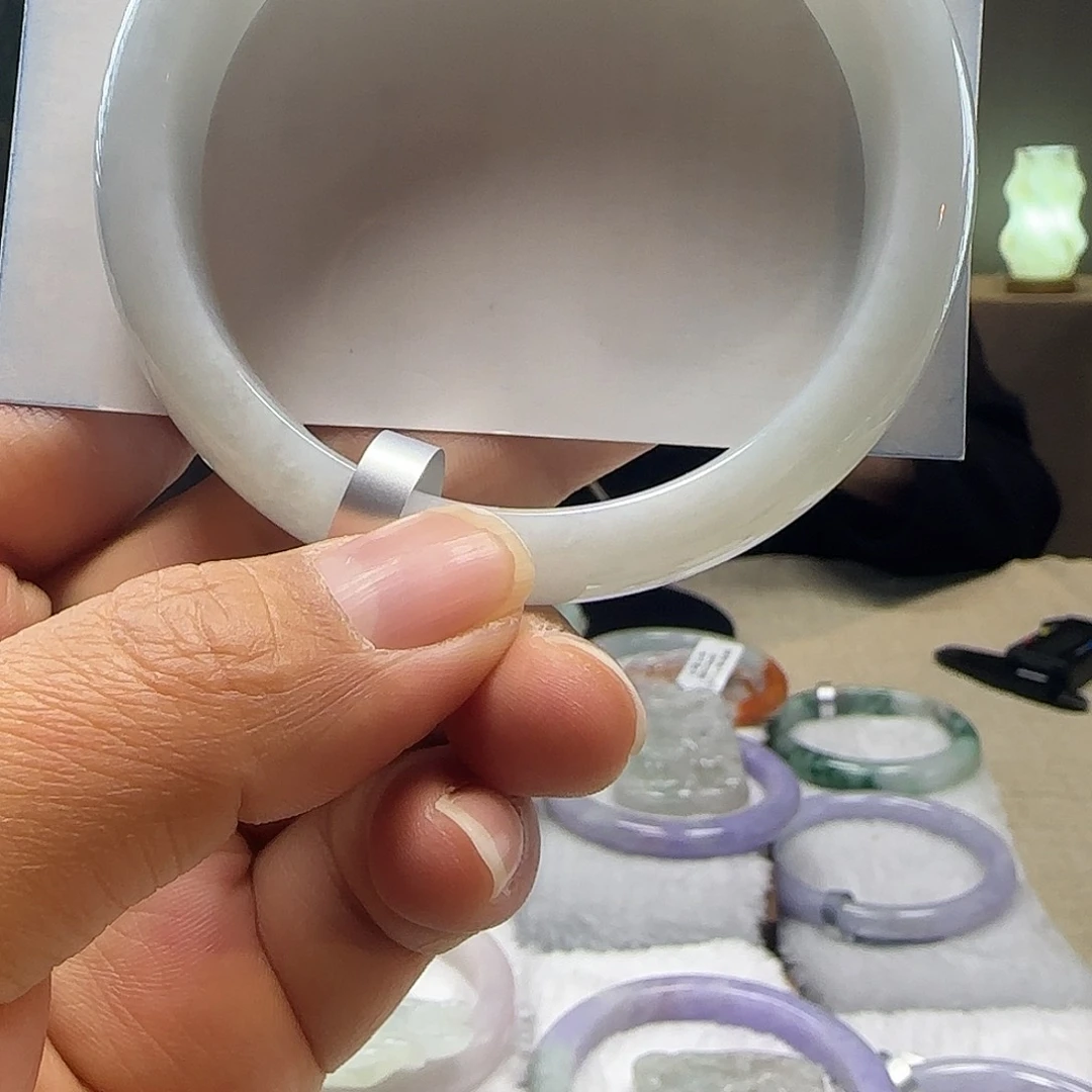 翡翠未镶嵌手镯60.8*14.6*8.4白月光翡翠手镯