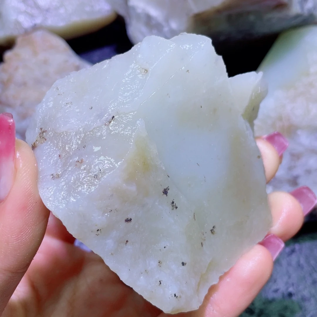 和田玉未镶嵌珠宝半成品