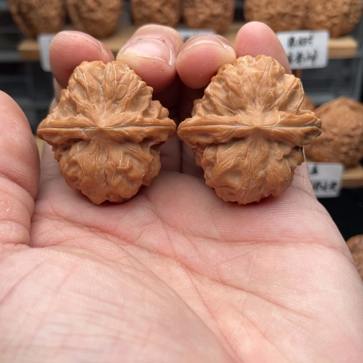 桃核把件野生原树鬼龙36头货